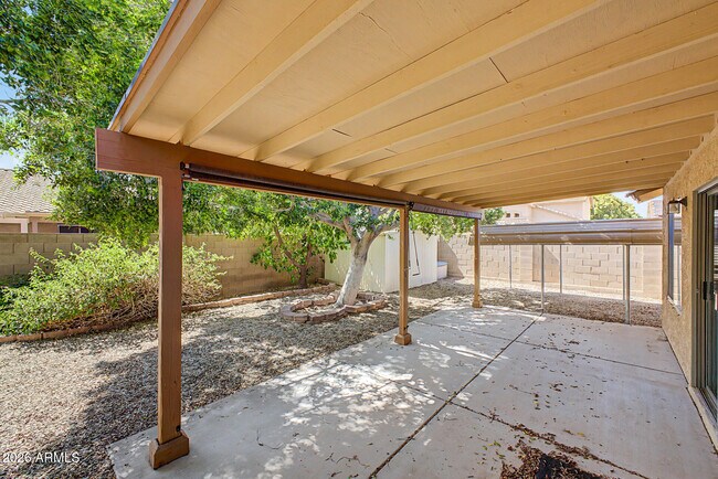 Building Photo - 16148 N 157th Dr