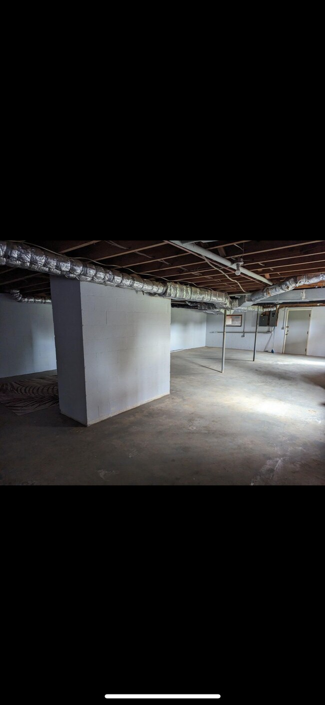 Building Photo - 226 Old Gray Station Rd