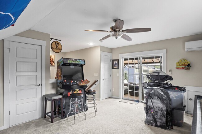 Building Photo - End Unit Townhome with many Upgrades - Downtown Wake Forest!