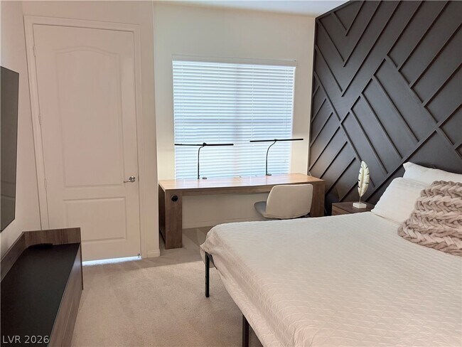 Building Photo - 44 E Serene Ave