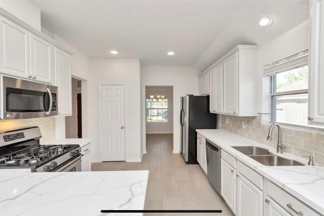 Building Photo - 20911 Sage Laurel Ln