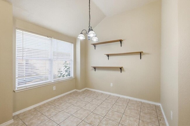 Building Photo - 100 Oak Hollow Ln