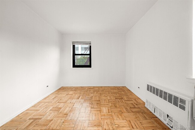 Building Photo - 94-30 60th Ave