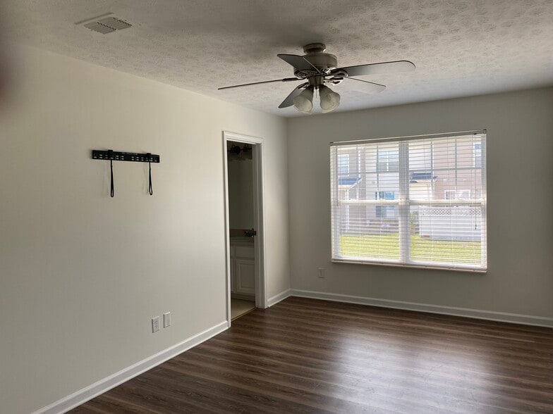 Building Photo - 3367 Harpeth Springs Dr