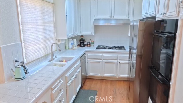 Building Photo - 415 E Bougainvillea Ln