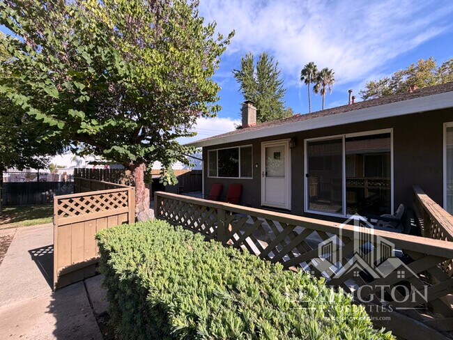 Building Photo - Stunning, 2BD/1BA, Condo home in The Villaggio Community, near Madison Ave. and American River Co...