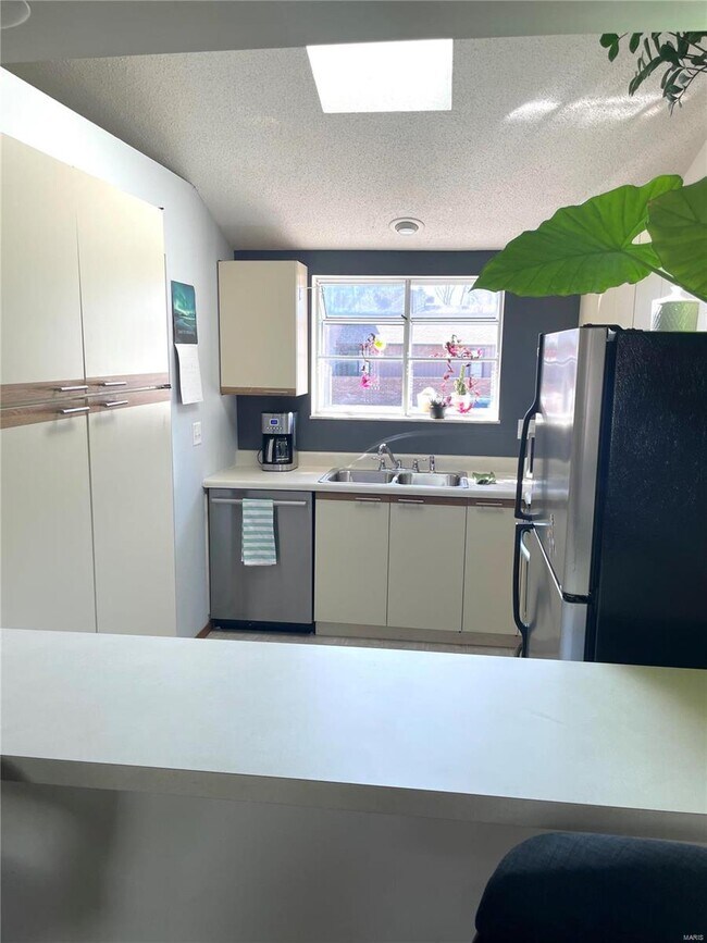 Building Photo - 1101 Woodgate Dr