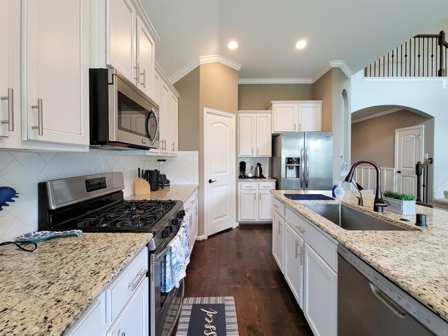 Building Photo - 22902 Henderson Row Dr