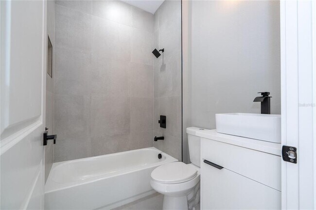 Building Photo - 70 McDill Dr