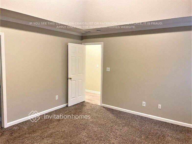 Building Photo - 7259 Brittany Way
