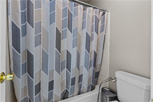 Building Photo - 2238 Roseberry Ln