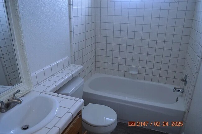Building Photo - 625 Berlin Way