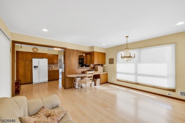 Building Photo - 204 Tryon Pl