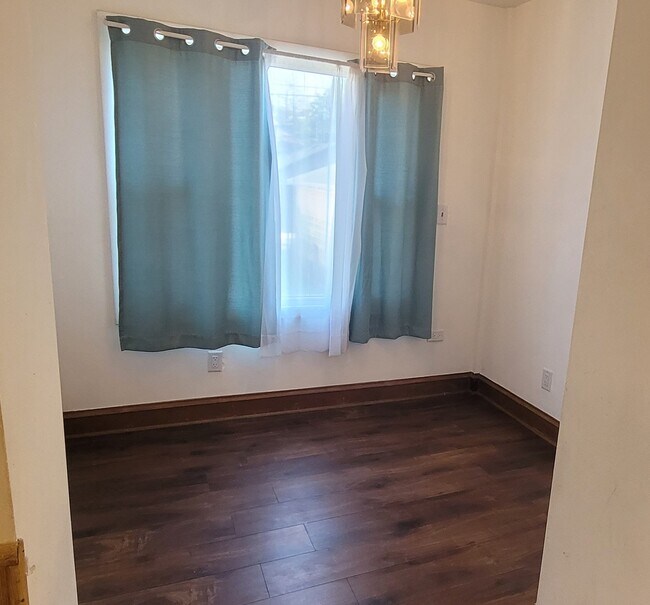 Building Photo - 8429 S Marquette Ave