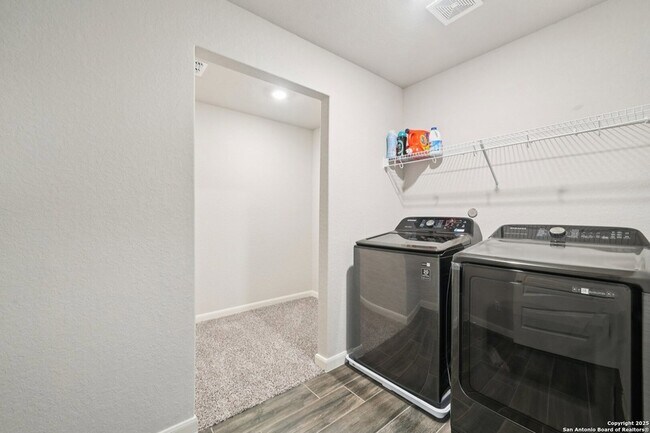Building Photo - 14640 Sweet Clover