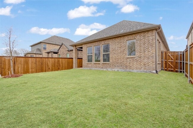 Building Photo - 713 Caroline Dr