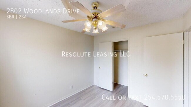 Building Photo - 2802 Woodlands Dr