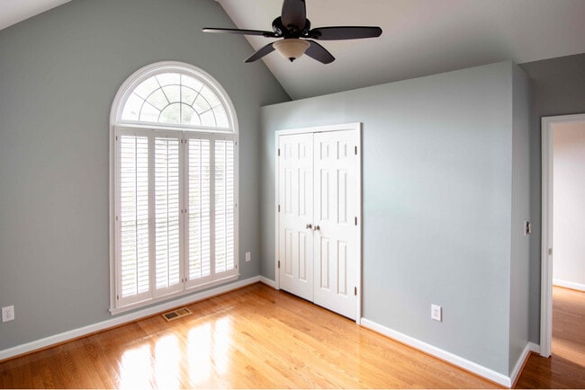 Building Photo - 1465 Rosewood Creek Dr