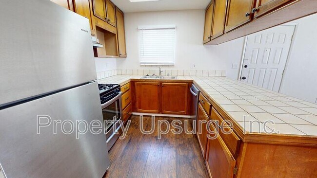 Building Photo - 488 Wiltsey Ave - C