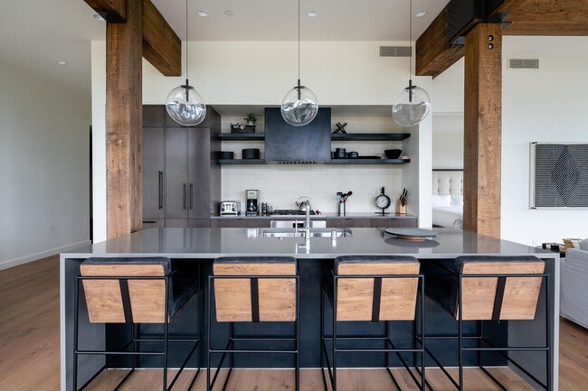 Building Photo - 4 Boathouse Way