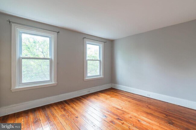 Building Photo - 1221 Marlborough St