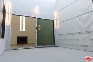 Building Photo - 21 1/2 Wavecrest Avenue, Los Angeles, CA 90291 - 3 BR 2 BA house