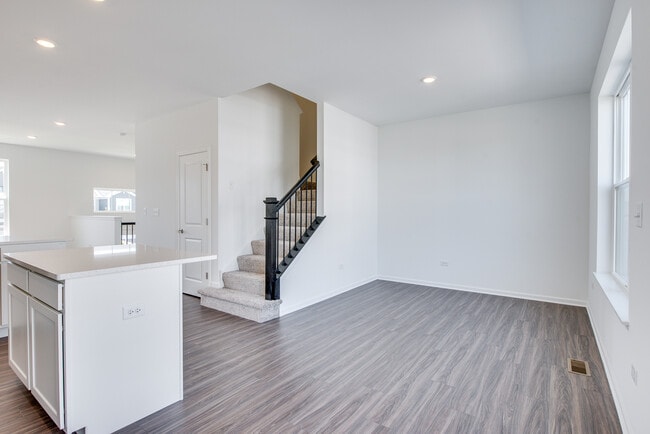 Building Photo - 25662 W Yorkshire Dr