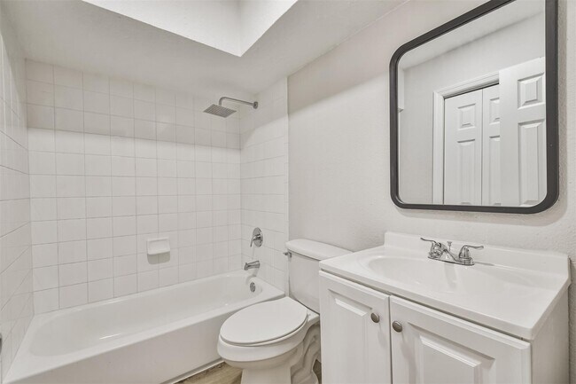 Building Photo - 12523 Drifting Winds Dr