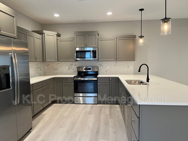 Building Photo - 8951 Calpurnia Dr