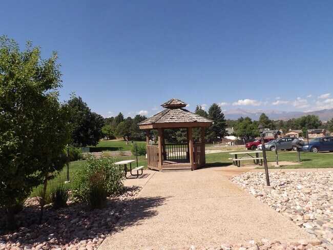 Building Photo - 6419 Village Ln