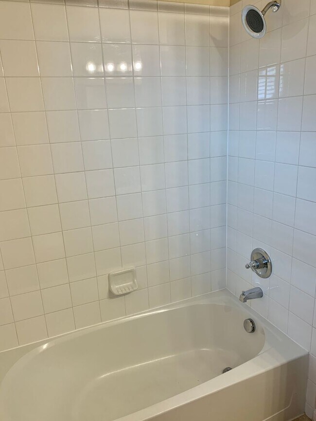 Building Photo - Beautiful 3 Bedroom 2 Bath Ranch-Style Home in West Loveland!