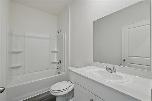 Building Photo - 5934 Sahara Dr