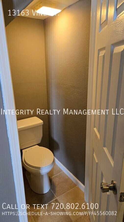 Building Photo - 13163 Vine Ct