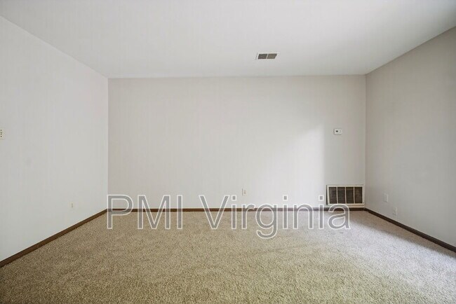 Building Photo - 1474 E Tanners Creek Dr