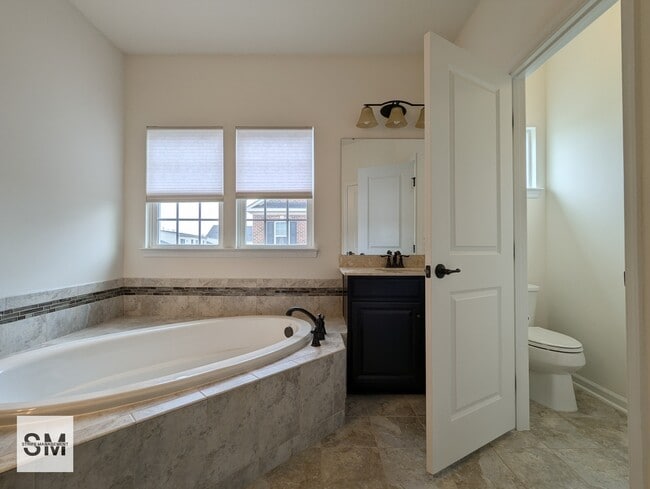 Building Photo - 5462 Stream Bank Ln