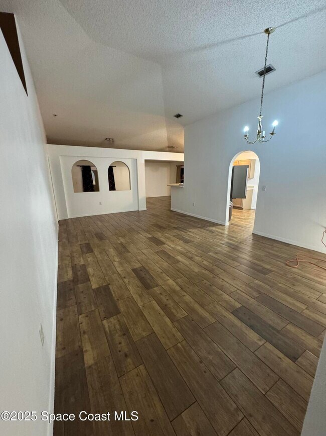 Building Photo - 1179 White Oak Cir