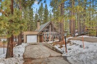 Building Photo - Centrally Located in Big Bear Lake