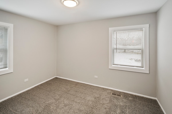 Building Photo - 22102 Hawthorne Way