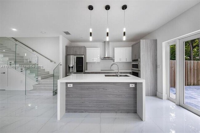 Building Photo - 3142 Carter St