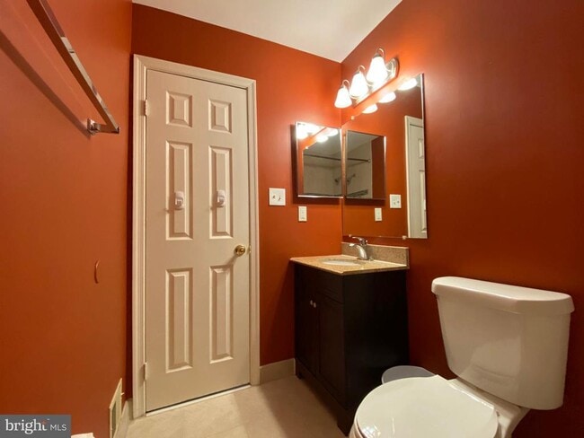 Building Photo - 7684 Green Garland Dr