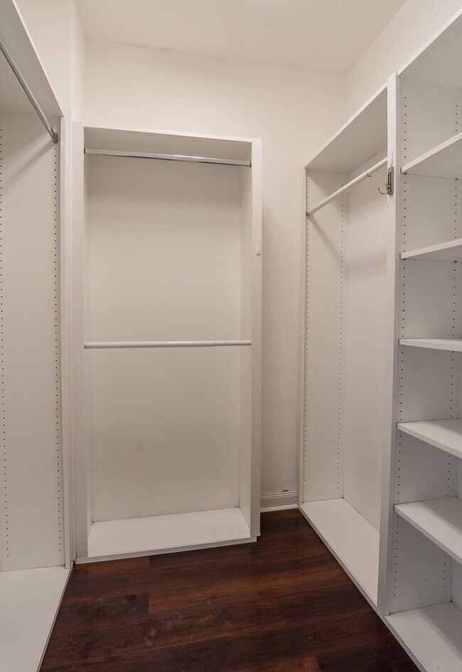 Building Photo - 186 Soriano Dr