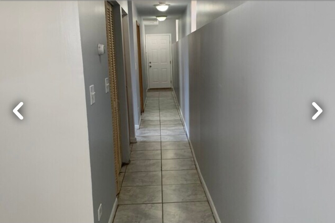 Building Photo - 7456 S Stewart Ave