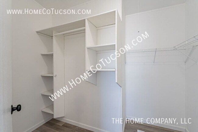 Building Photo - 2628 N Fontana Ave