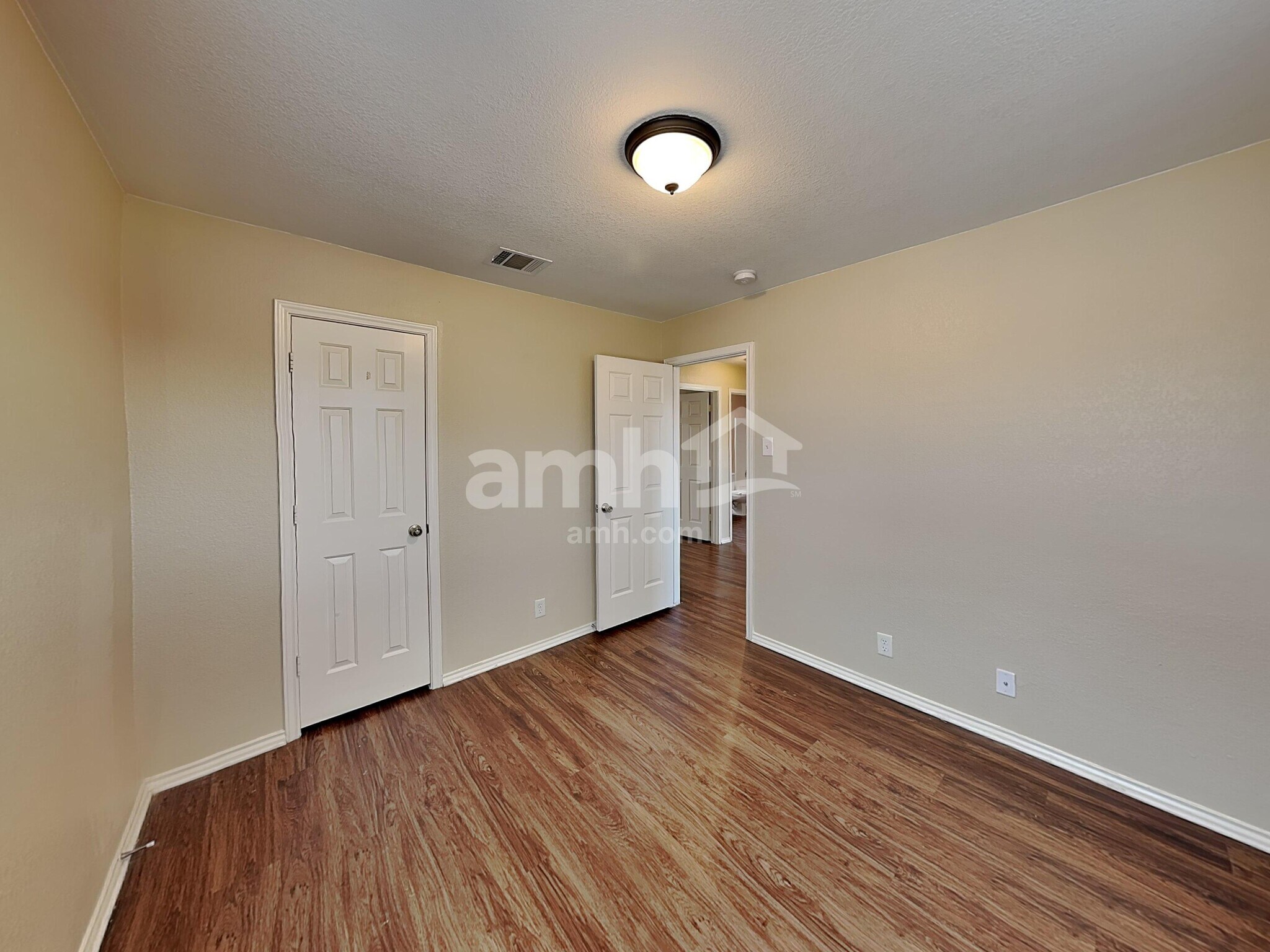 Building Photo - 270 New Country Rd