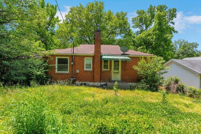 Building Photo - Charming 2BR House in Saint Louis