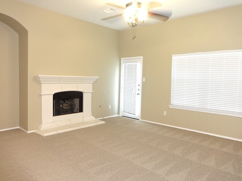 Building Photo - 3507 Cactus Creek Dr