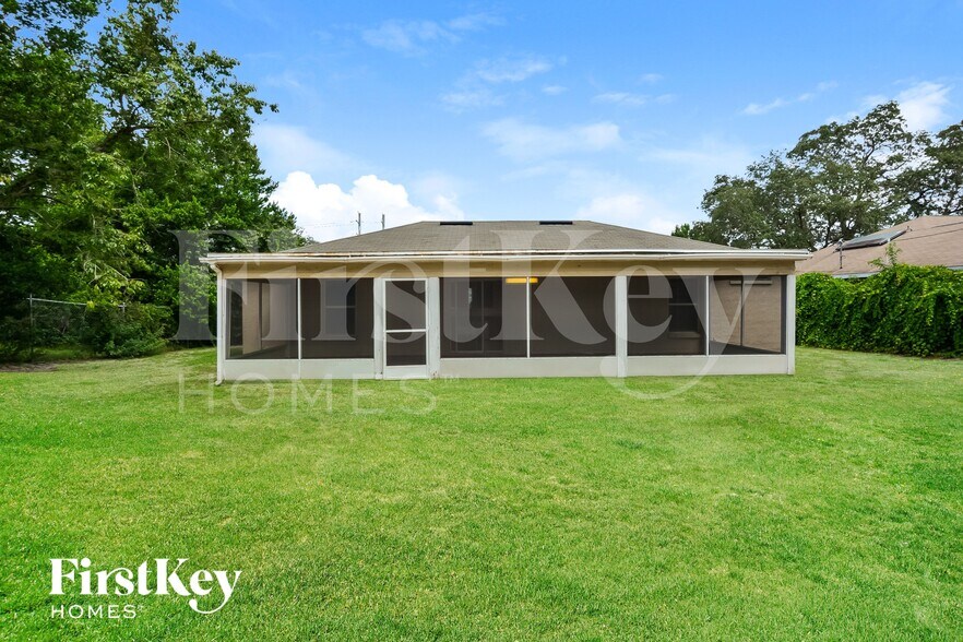 Building Photo - 569 N Apache Cir