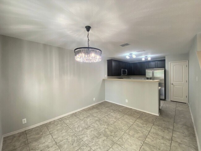 Building Photo - 7223 Summer Way