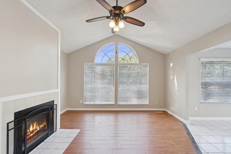 Building Photo - 682 Youngstown Pkwy