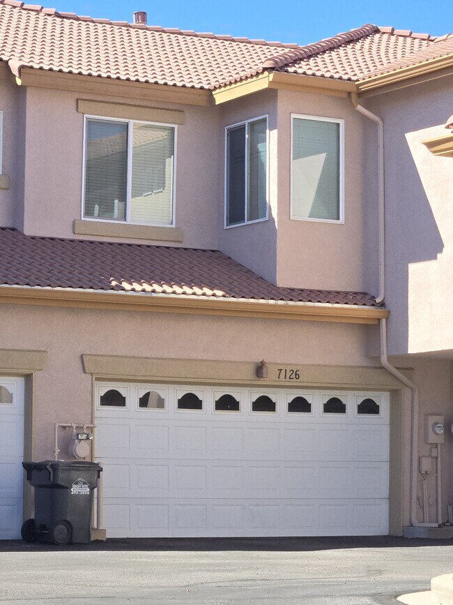 Building Photo - 7126 Sand Crest View